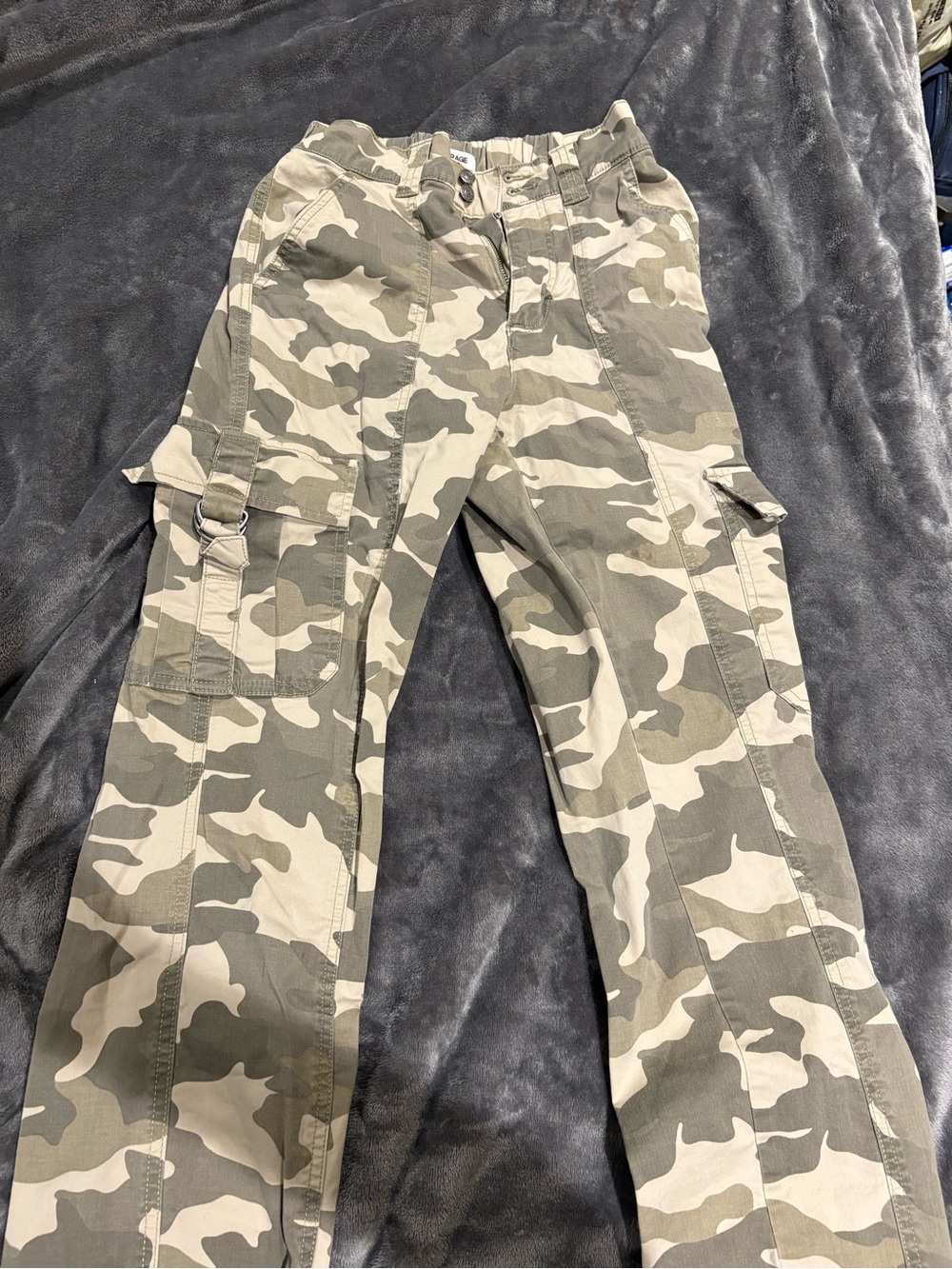 Woman’s Camouflage Cargo Pants - Olive Camo